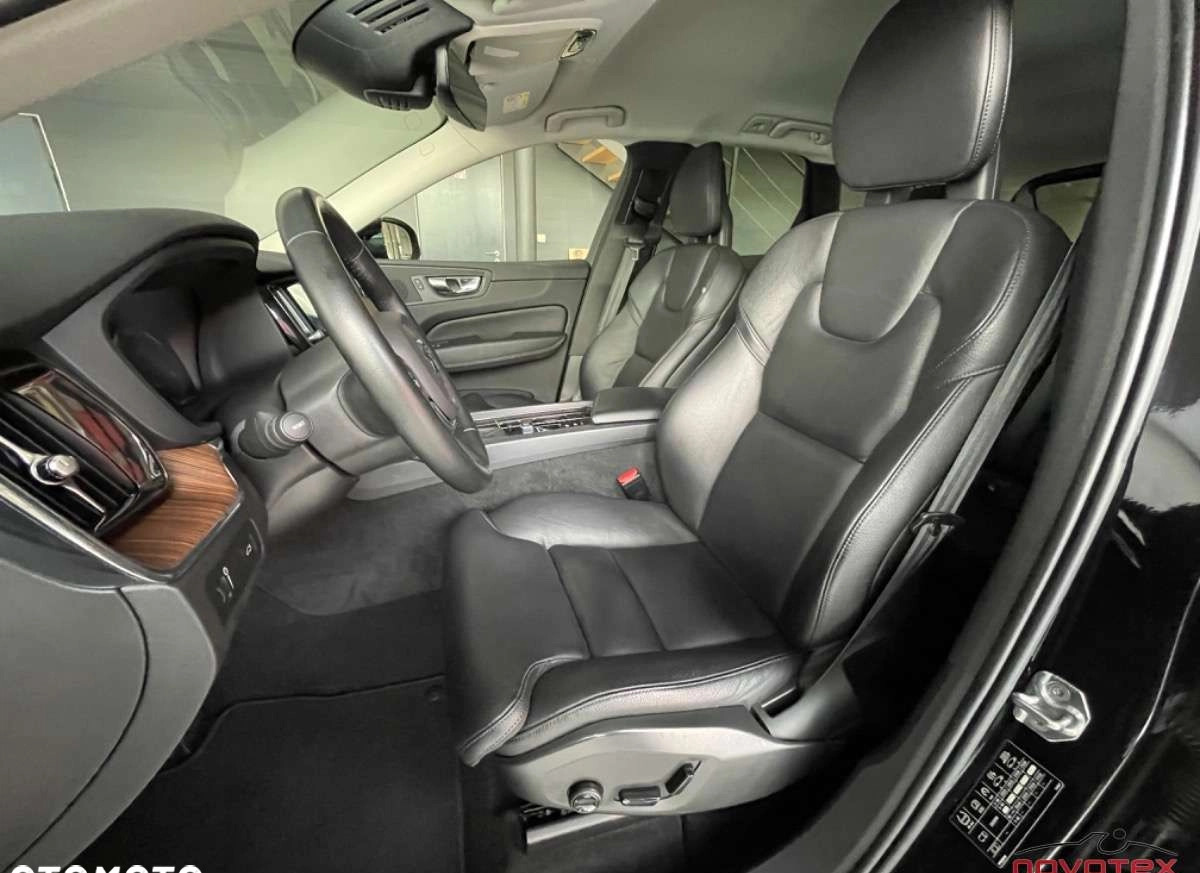 Volvo XC 60 cena 122000 przebieg: 195000, rok produkcji 2017 z Świeradów-Zdrój małe 254